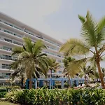 Beachfront Condo In Cartagena