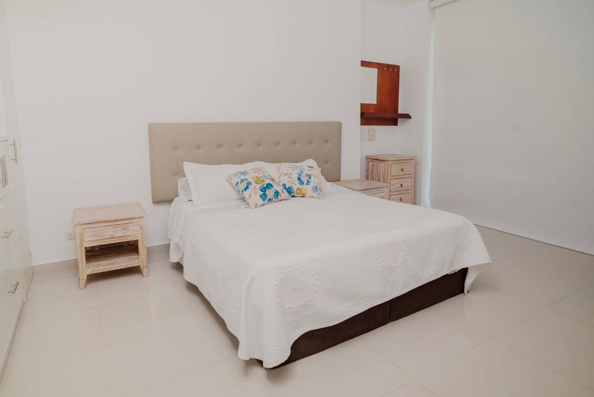 Beachfront In Apartment