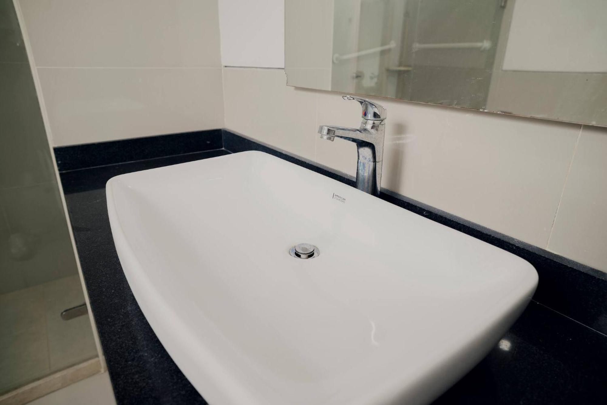 Beachfront In Apartment *